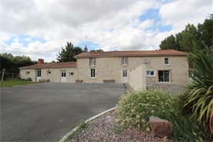 maison à la vente -   85200  FONTENAY LE COMTE, surface 5 m2 vente maison - UBI418837825